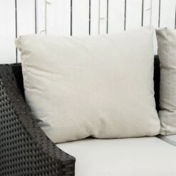 Outsunny Sofá De Ratán De 2 Plazas Sofá De Jardín Exterior Con Cojines Acolchados Almohadas Con Cremallera Y Pies Ajustables Para Terraza Balcón Patio 132x70x74 Cm Marrón -Jardin Decoración Shop 92970358e76473e0b98a660179ed974d130c2003 841e4bc577c04b1faa835f027afd4d09