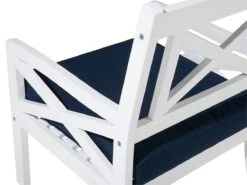 Silla De Jardín De Madera Blanca Con Cojín Azul Oscuro BALTIC -Jardin Decoración Shop ab96321cdeecce002c4b67b22b20e2f27179223f 77c3907a91444a4a9f8b76996891a12c