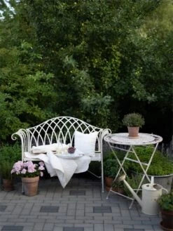 Mesa De Jardín De Metal Beige Claro ø 70 Cm TRIESTE -Jardin Decoración Shop f4a0fa5401a52c43537fb45c618fb5cfc4dad5d1 a86f3cd0fb3b42988f889a1864023aee