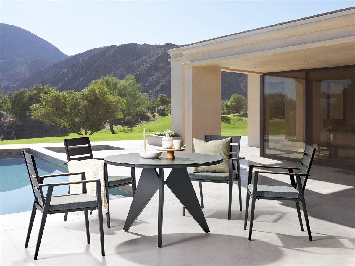 Conjunto De 4 Sillas De Jardín De Metal Negro/gris/madera Clara TAVIANO 1 Conjunto De 4 Sillas De Jardín De Metal Negro/gris/madera Clara TAVIANO